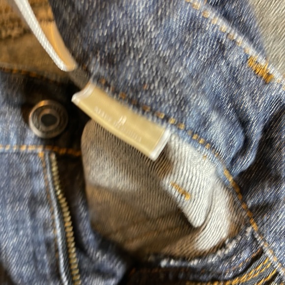 Michael Kors jeans size 8, slightly flared leg, (23-124) - Picture 3 of 9